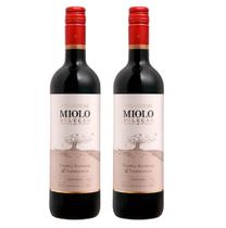 Kit 2 Un Vinho Miolo Seleção Tempranillo & Touriga Nacional 750 ml Kit 2 Un Vinho Miolo Seleção Tempranillo & Touriga Nacional 750 ml