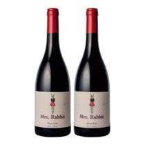 Kit 2 Vinhos Mrs. Rabbit Pinot Noir Tinto França 750ml Kit 2 Vinhos Mrs. Rabbit Pinot Noir Tinto França 750ml