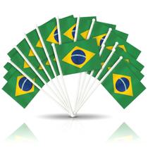 Kit 20 Bandeirinhas Do Brasil 60 Cm Com Haste Para Torcida Copa Do Mundo Kit 20 Bandeirinhas Do Brasil 60 Cm Com Haste Para Torcida Copa Do Mundo