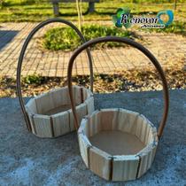 Kit 20 Cestas de Madeira Fraldeira com Alça de Vime 10 Ovais+10Redondas 14cm Porta-Objetos Presentes Kit 20 Cestas de Madeira Fraldeira com Alça de Vime 10 Ovais+10Redondas 14cm Porta-Objetos Presentes