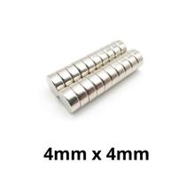 Kit 20 Peças Imã Neodímio Disco Magnético N35 4 x 4mm Super Forte Potente Redondo Kit 20 Peças Imã Neodímio Disco Magnético N35 4 x 4mm Super Forte Potente Redondo