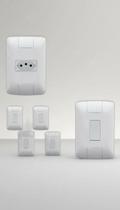 Kit 20 Tomadas + 5 Interruptores Simples Branco