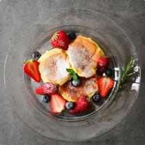 Kit 24 Prato Raso 26CM Redondo Gourmet Carne Frango Almoço Kit 24 Prato Raso 26CM Redondo Gourmet Carne Frango Almoço