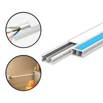 Kit 25 canaletas de PVC com fita dupla face 1 metro x 20x10mm Organizadora de cabos e fios Preta e Branca