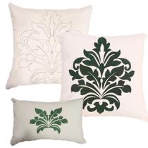 Kit 3 Almofadas Bordadas em Linho - Flor de Lis Verde Oliva Kit 3 Almofadas Bordadas em Linho - Flor de Lis Verde Oliva