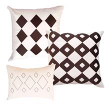 Kit 3 Almofadas Bordadas em Linho - Fluorita Marrom Kit 3 Almofadas Bordadas em Linho - Fluorita Marrom