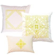 Kit 3 Almofadas Bordadas em Veludo Creme - Rubi