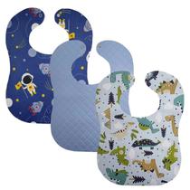 Kit 3 Babador Bebe Impermeavel 25x34cm Varias Estampas Sortidas Botão Pressão Menino Menina