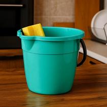 Kit 3 Baldes 7 Litros com Alça Plástica Resistentes, Leves e Práticos para o Dia a Dia Kit 3 Baldes 7 Litros com Alça Plástica Resistentes, Leves e Práticos para o Dia a Dia