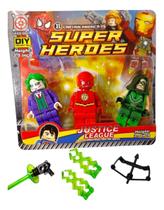 kit 3 bonecos super herois de 9 cm cada com acessorio colecionavel brinquedo infantil kit 3 bonecos super herois de 9 cm cada com acessorio colecionavel brinquedo infantil