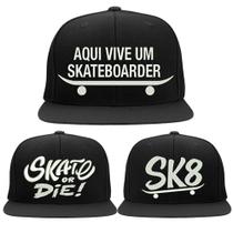 Kit 3 Bonés Bordados - Aqui vive um Skateboarder Sk8 Skate