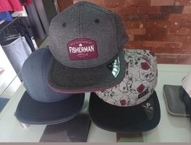 Kit 3 bonés masculinos adulto- nas cores cinza,preto e branca estampado- tamanho M