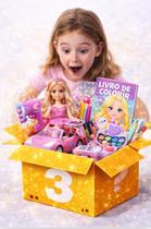 Kit 3 Brinquedos Menina Infantil Boneca Maquiagem Slime Livro Colorir Variados Kit 3 Brinquedos Menina Infantil Boneca Maquiagem Slime Livro Colorir Variados