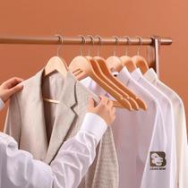 Kit 3 Cabides De Madeira Com Verniz Premium E Gancho 360 Cromado Versátil Para Roupas Calças Loja