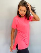 KIT 3 Camiseta Feminina De Academia Longline Veste Legging Cobre Bumbum Fitness Proteção UV