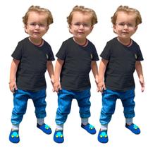 KIT 3 Camiseta Infantil Básica Manga Curta com Bordado KIT 3 Camiseta Infantil Básica Manga Curta com Bordado