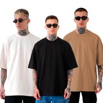 KIT 3 Camisetas Oversized Lisa PRETA / MARROM E OFF-WHITE Urban Style 100% Algodão Premium Streetwear KIT 3 Camisetas Oversized Lisa PRETA / MARROM E OFF-WHITE Urban Style 100% Algodão Premium Streetwear