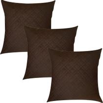 Kit 3 Capas de Almofadas Matelassê Marrom Liso 45x45cm Kit 3 Capas de Almofadas Matelassê Marrom Liso 45x45cm