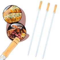 Kit 3 Espetos Aperitivo Estreito Alumínio Chato para Assar Churrasco Miúdos Petiscos Coraçãozinho Asinha Pão de Alho Cabo Madeira Churrasqueira