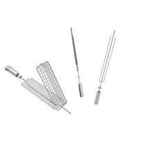 Kit 3 Espetos Espada Trident e Espeto Grelha Inox Para Churrasqueira Gira Grill Giratória Kit 3 Espetos Espada Trident e Espeto Grelha Inox Para Churrasqueira Gira Grill Giratória