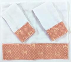 Kit 3 Fraldas Bebê Menina 2 Boca 1 Ombro Barra Estampada Coroa Salmão