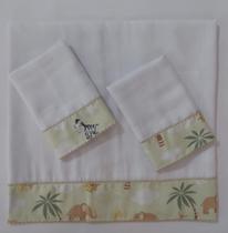 Kit 3 Fraldas Bebê Menino 2 Boca 32x32 1 Ombro 70x70 100% Algodão com Barra Estampada Safari Cinza