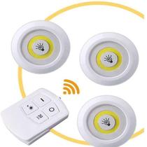 Kit 3 Lâmpada Luminária Led Sem Fio com Controle Remoto Sensor Spots á Pilha AAA Fixação Dupla Face Possui Timer 30 Minutos Brilho em 2 Níveis Kit 3 Lâmpada Luminária Led Sem Fio com Controle Remoto Sensor Spots á Pilha AAA Fixação Dupla Face Possui Timer 30 Minutos Brilho em 2 Níveis