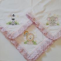 Kit 3 mantas cueiro bordadas safari com lese de algodão para bebês naninha Kit 3 mantas cueiro bordadas safari com lese de algodão para bebês naninha