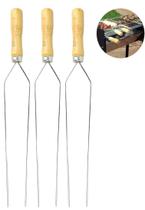 Kit 3 Mini Espeto Duplo Espetinho Lâmina Inox Cabo Madeira Churrasco Carne Coração - AMZ Kit 3 Mini Espeto Duplo Espetinho Lâmina Inox Cabo Madeira Churrasco Carne Coração - AMZ