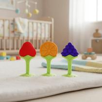 Kit 3 Mordedor Frutinhas Silicone Bebê Sensorial Fruta silicone Dentição Mordedor Infantil Coloridos Kit 3 Mordedor Frutinhas Silicone Bebê Sensorial Fruta silicone Dentição Mordedor Infantil Coloridos