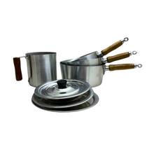 Kit 3 Panelas Cabo nº18-20-22 e 1 Canecão nº12 Alumínio Kit 3 Panelas Cabo nº18-20-22 e 1 Canecão nº12 Alumínio