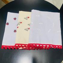 Kit 3 Panos de Prato Premium Gourmet Bordado com Pompom