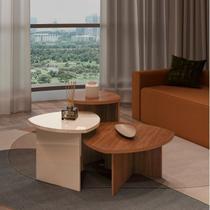 Kit 3 para Sala Estar com 1 Mesa de Centro Oval e 2 Mesas Laterais Delta Marrom Cedro/Branco Kit 3 para Sala Estar com 1 Mesa de Centro Oval e 2 Mesas Laterais Delta Marrom Cedro/Branco