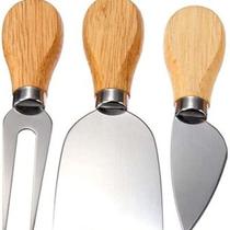 Kit 3 Peças para Queijos em Inox com Cabo de Bambu Garfo, Espátula e Faca Kit 3 Peças para Queijos em Inox com Cabo de Bambu Garfo, Espátula e Faca