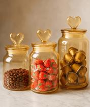 Kit 3 Potes com Tampa Coração Âmbar Hermético para Condimentos Kit 3 Potes com Tampa Coração Âmbar Hermético para Condimentos