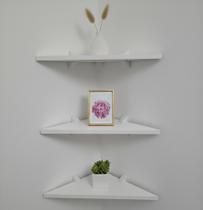 Kit 3 Prateleiras de Canto Triangular em MDF Branco 40cm com Suporte Bico de Tucano