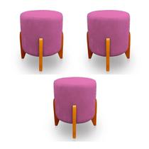 Kit 3 Puffs Decorativos Thor Pés Em Madeira Tecido Suede Rose Kimi Decor