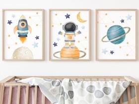 Kit 3 Quadros Decorativos Astronauta Foguete Planeta Azul Quarto Menino Decoração Kit 3 Quadros Decorativos Astronauta Foguete Planeta Azul Quarto Menino Decoração