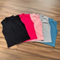 Kit 3 Regatas Femininas Caneladas com Gola Alta, Básicas e Casual em Cores Variadas