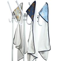 Kit 3 Toalha de Banho Bebê Dupla Face com Capuz Estampado Forrado Super Absorvente 70x70 cm - Mãe e Filho Enxovais Kit 3 Toalha de Banho Bebê Dupla Face com Capuz Estampado Forrado Super Absorvente 70x70 cm - Mãe e Filho Enxovais