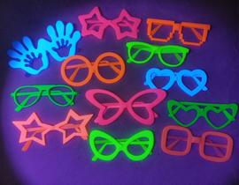 Kit 30 Óculos Neon Festa Balada Brilham Na Luz Negra Kit 30 Óculos Neon Festa Balada Brilham Na Luz Negra