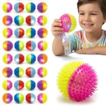 Kit 36 Bolinha Com Cravo Luz E Apito Brinquedo Interativo Para Cães Gatos