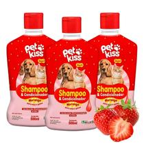 Kit 3x Shampoo Hidratante 2 em 1 Pet Kiss Morango 500ml Para Cães e Gatos