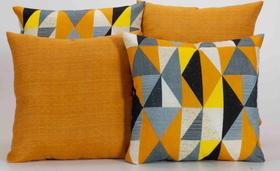 Kit 4 Almofadas Decorativas para Sofá Estampa Laranja com Geométrico Colorido