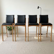 Kit 4 Banqueta Aura Alta Madeira Maciça E material sintético Preto Design Moderno Conforto Com Apoio Para Pés Mobília Decor Kit 4 Banqueta Aura Alta Madeira Maciça E material sintético Preto Design Moderno Conforto Com Apoio Para Pés Mobília Decor