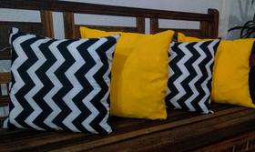 - Kit 4 Capas De Almofadas 45x45 chevron Amarelo