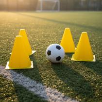 Kit 4 Cones com Bola Infantil Atividades Físicas Campo Coordenação Motora Treinamento Esportivo Crianças Escola Quintal Kit 4 Cones com Bola Infantil Atividades Físicas Campo Coordenação Motora Treinamento Esportivo Crianças Escola Quintal