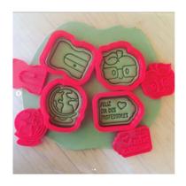 Kit 4 cortadores Globo Apontador Maça Tag Feliz dia