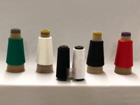 Kit 4 Fios de Overloque e 2 Linhas Retas Kit 4 Fios de Overloque e 2 Linhas Retas