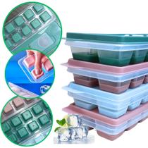 Kit 4 Formas de Gelo Silicone com Tampa Enche Fácil Sortidas Kit 4 Formas de Gelo Silicone com Tampa Enche Fácil Sortidas